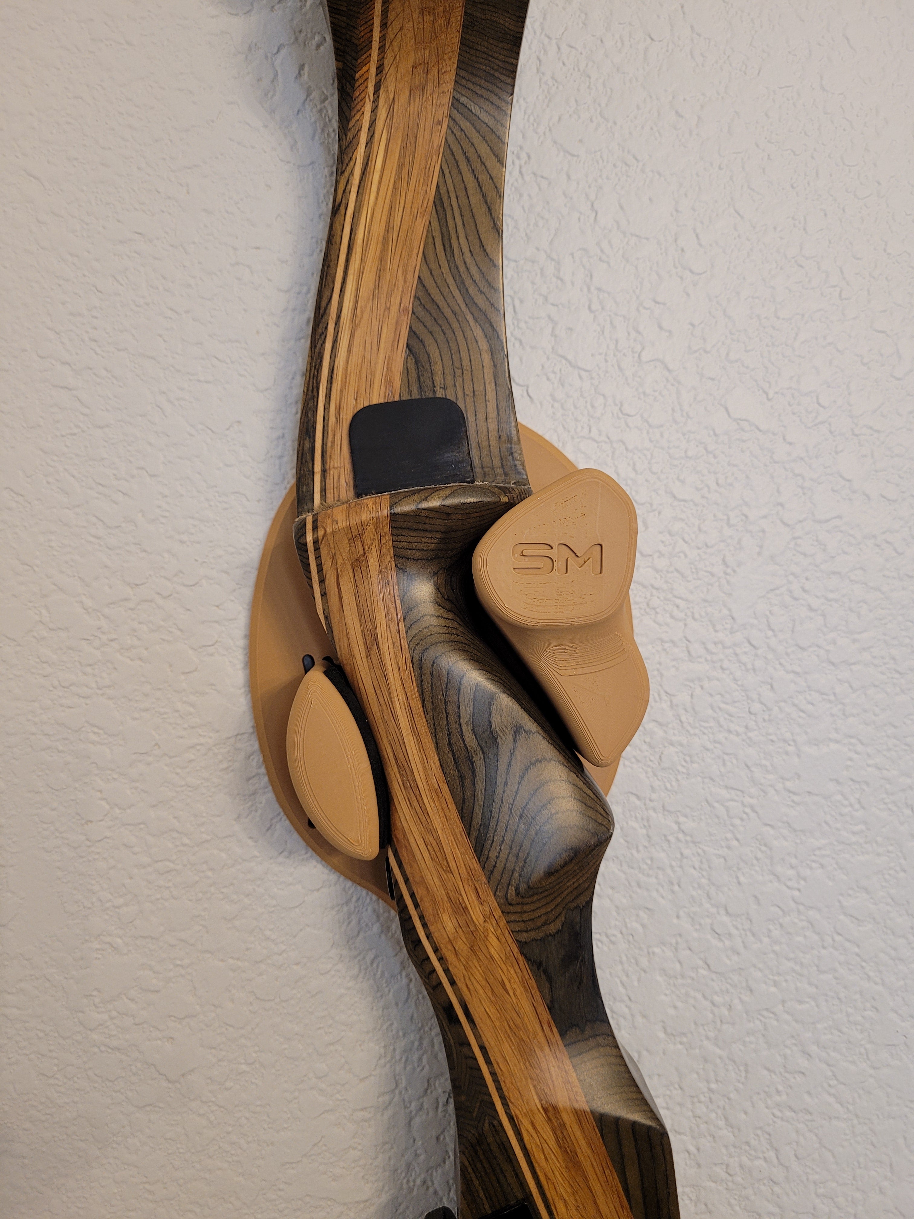 SM Custom Adjustable Wall Mount for Recurve Bow SM Custom Adjustable Wall Mount for Recurve Bow